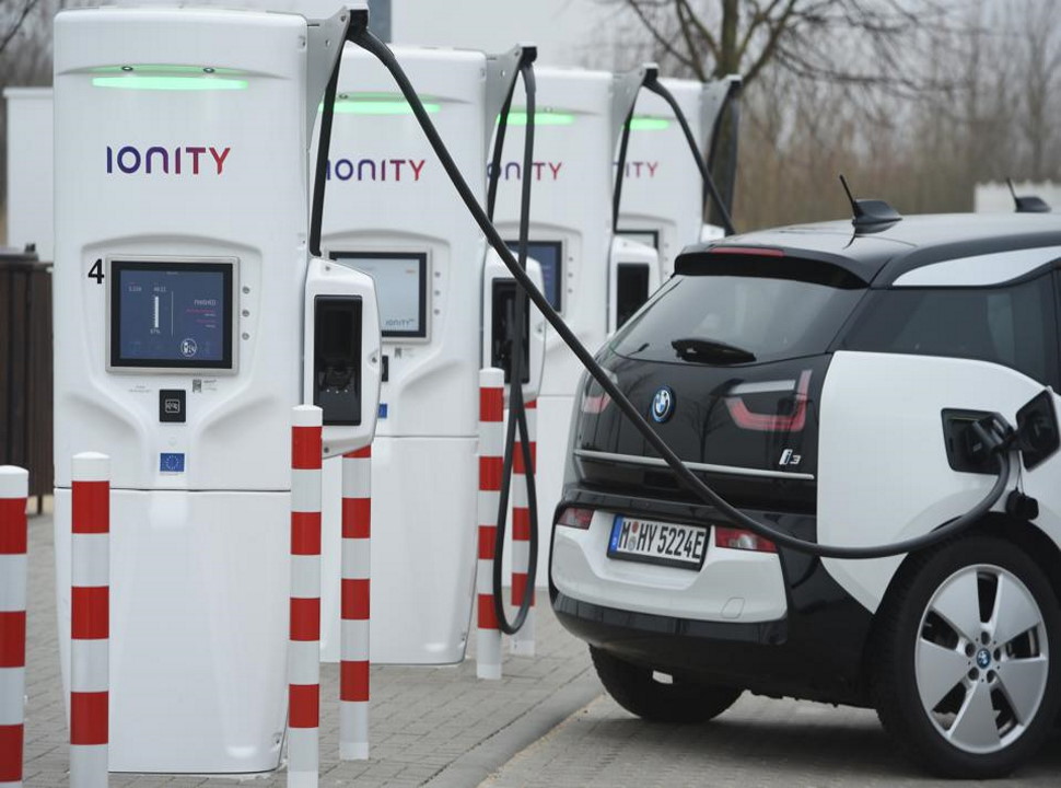 Австралия планирует увеличить мощность электромобилей с помощью 50000 новых домашних зарядных станций